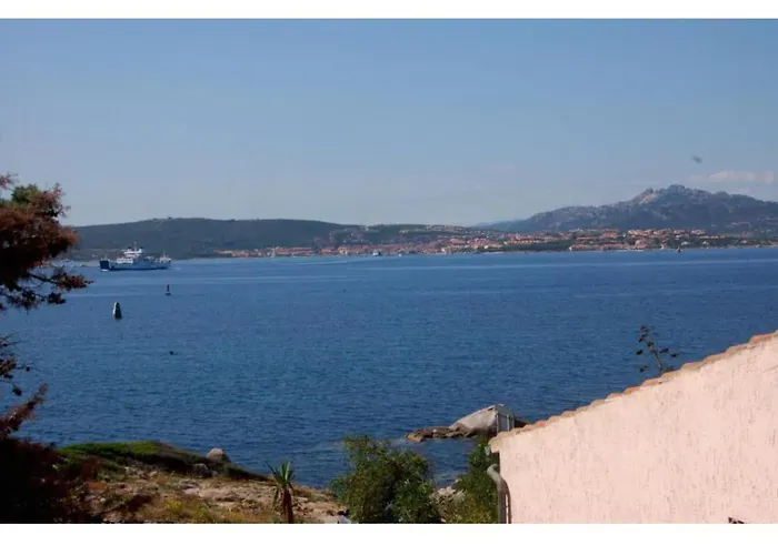 Дом отдыха A Pochi Passi Dal Mare Ла-Маддалена